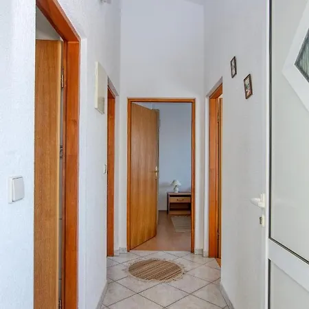 Apartment Apartments With Parking Space Zablace, Sibenik - 4219 *