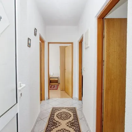 Apartments With Parking Space Zablace, Sibenik - 4219
