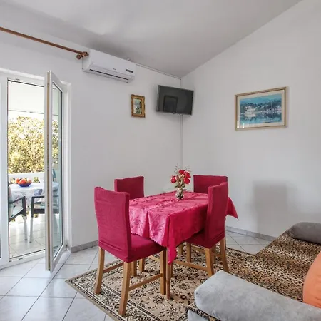 Apartments With Parking Space Zablace, Sibenik - 4219 Apartment *