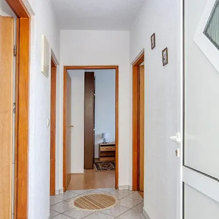 Apartments With Parking Space Zablace, Sibenik - 4219