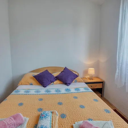 Apartamento With Parking Space Zablace, Sibenik - 4219