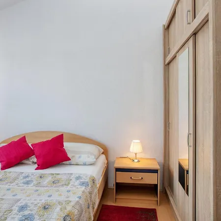 With Parking Space Zablace, Sibenik - 4219 Apartamento