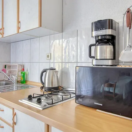 Apartamento With Parking Space Zablace, Sibenik - 4219 *